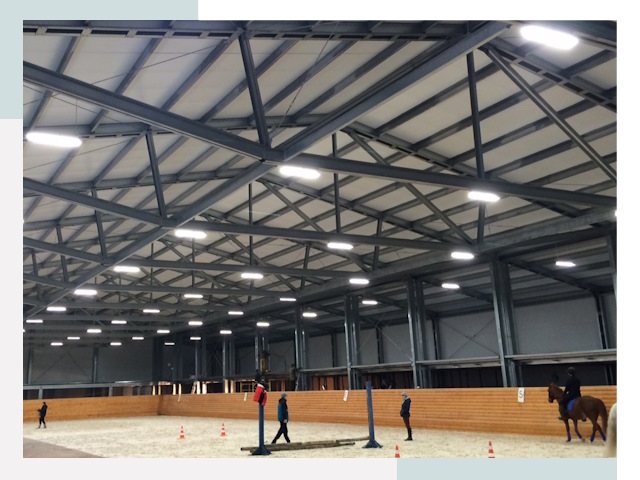 Строительство конных манежей от 614 руб в Зима